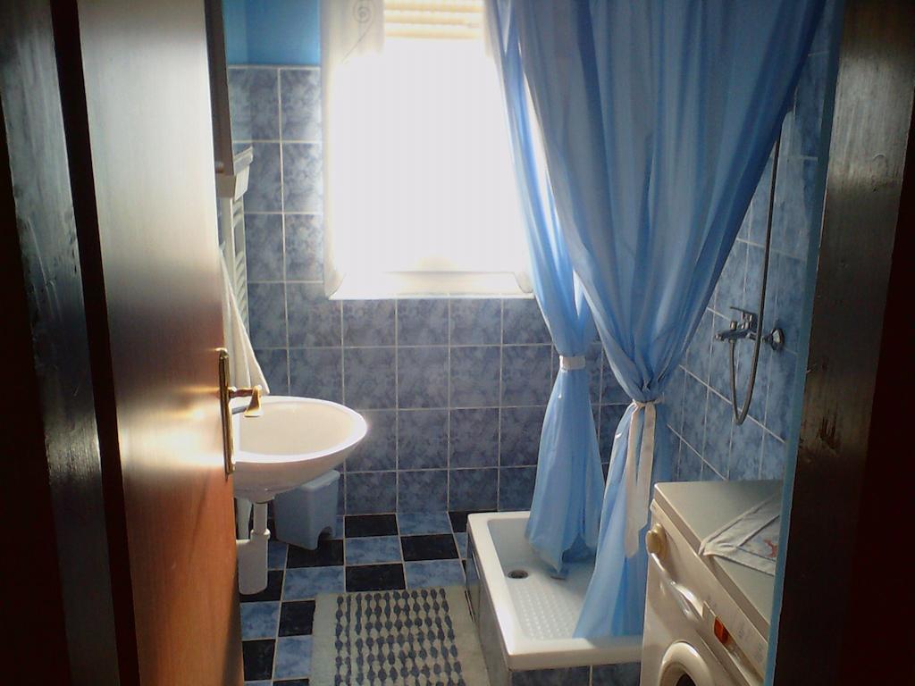 Gacka Rooms Vrhovine Rom bilde