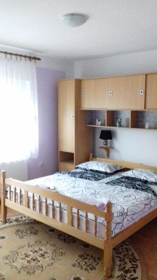 Gacka Rooms Vrhovine Eksteriør bilde